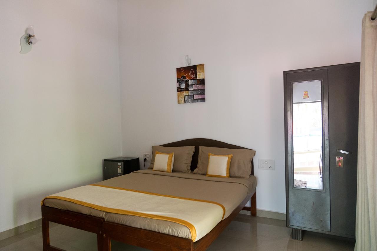 Hill Top Goa Lodge Vagator Eksteriør billede