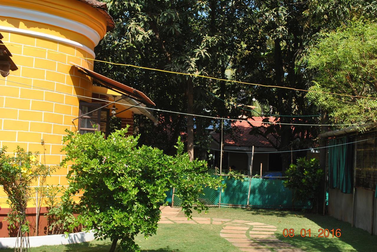 Hill Top Goa Lodge Vagator Eksteriør billede